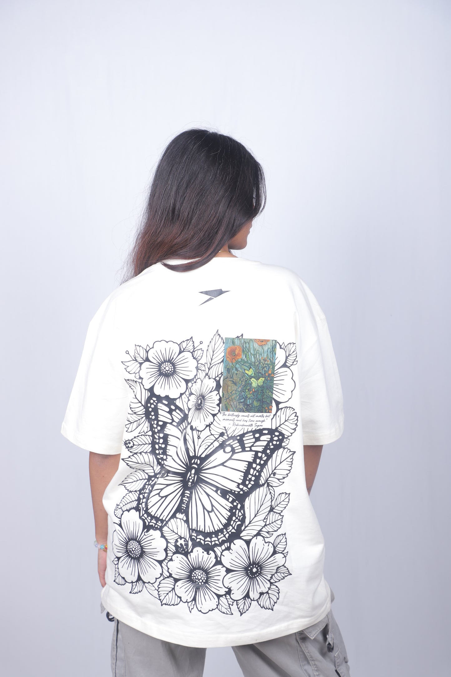 BUTTERFLY VINCENT Oversized T-shirt